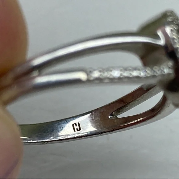 JJ Sterling Silver Heart with Diamond Illusion Setting Statement Ring - Picture 4 of 10